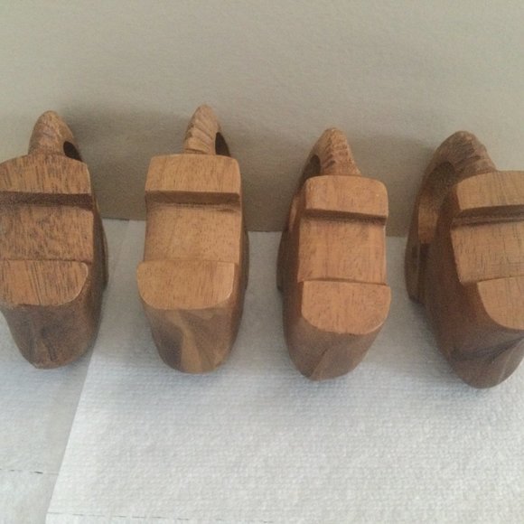 Lot of 4 wood elephant figurines Napkin rings 3.5" long - Picture 5 of 5